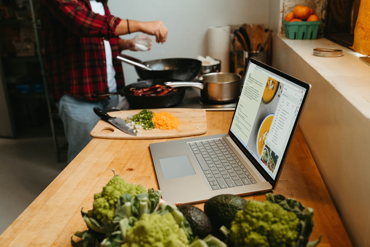 Building balanced meals with macronutrients